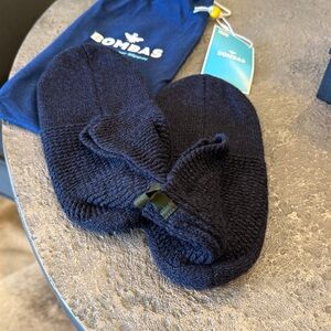 Bombas large navy slippers, brand new with tags